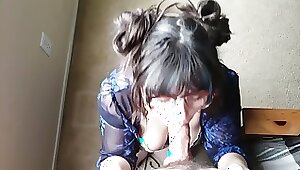 Youthfull teenage swallows jizm after inhale