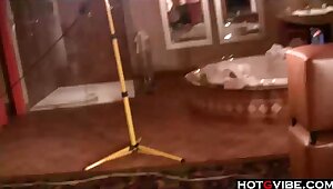 Redhead gets a supreme fuckin' in motel room