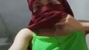 Horny Egyptian girl talks about sex