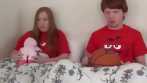 Stiefschwester schneller Handjob