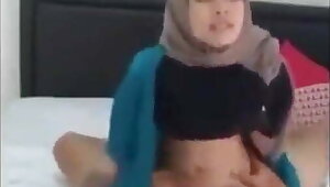 Bokepindo - Cewek berjilbablagi ngewe di kostan pacar