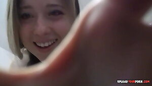 Angel faced teen can not stop provoking