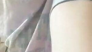 BU KIZ EFSANE SHOW YAPIYOR