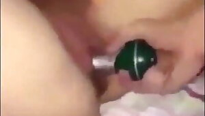 Ado ce fais demonter la chat par 2 mec