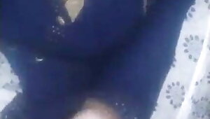 Chachi ne loda hilla kar paani nikala