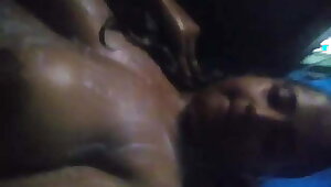 Bengali girl priyanka show her sexy boobs..