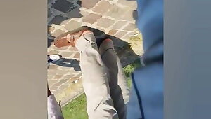 Sotto la gonna al mercato