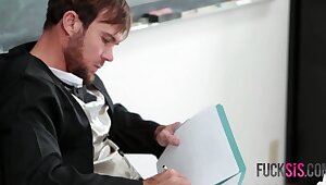 Adria Rae in Gettysburg Undressing