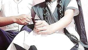 Desi college ke ladaki ko tusion ke bahane teacher ne chod diya