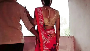 Pati ke jane bad Bhabhi ko devar ne choda