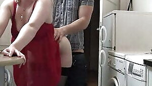 TABOO!!! Familienvater benutzt naive Nachbarstochter zum blasen, ficken und schlucken