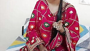 Desi stepmom convinced by horny stepson for hard fuck Desi hot sexy stepmom ka teen son ne chudai pani nikal diya! Hindi