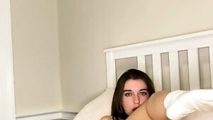 Amateur Webcam Teen Masturbates And Teases