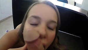 Porn actress is easily tempted into banging by the lender