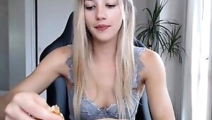 Blonde Teen Solo Masturbating On Webcam