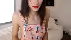 Brunette Solo Webcam Masturbation