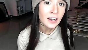 Amateur Webcam Cute Teen Plays Solo with Big