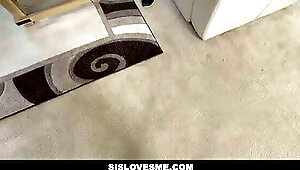 stepBROTHER &amp_ stepSISTER share more than a bed- Scarlett Mae